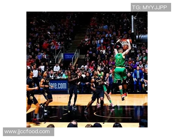 勇士击败猛龙，克里斯延续出色表现